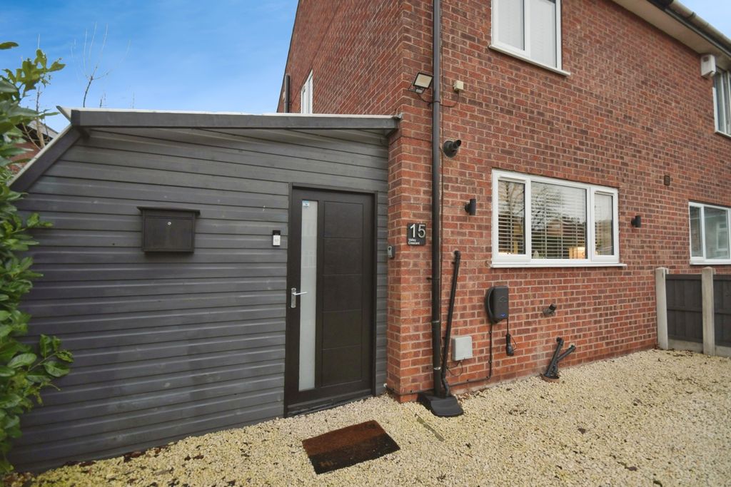 Property photo 2 of 16 Pbox-Img.Jpg