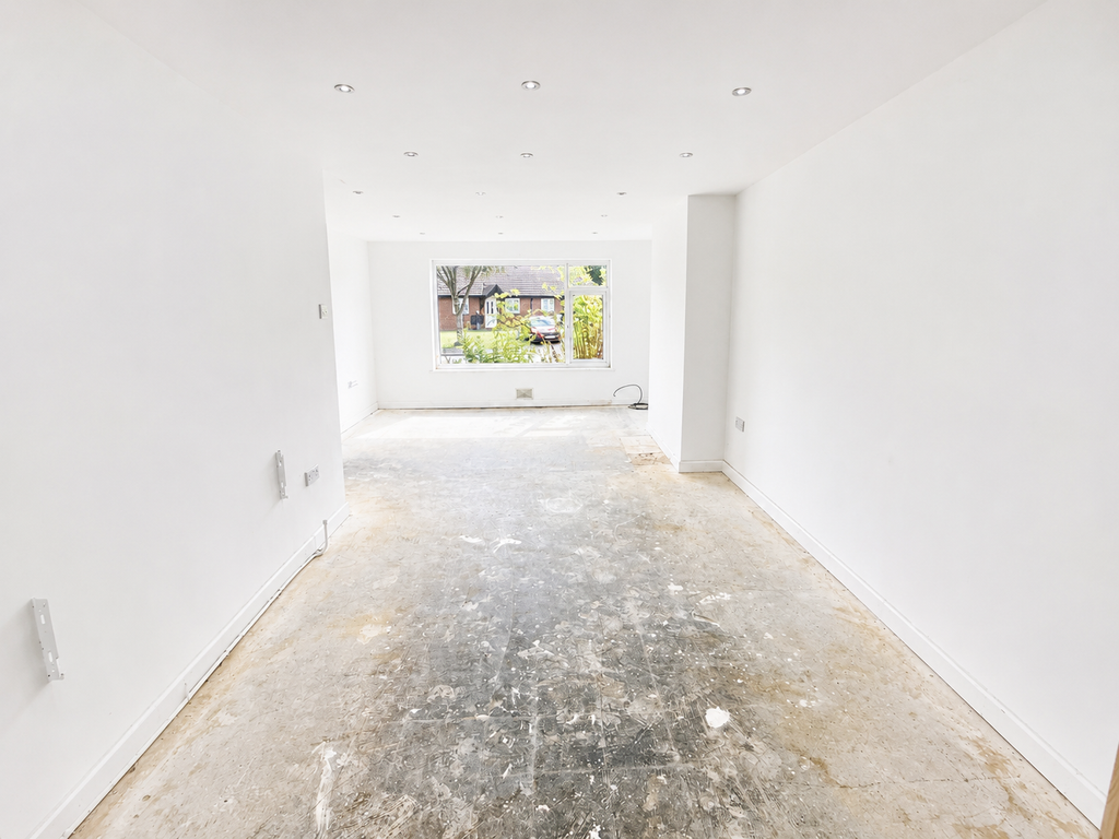 Property photo 3 of 14 Dining Area