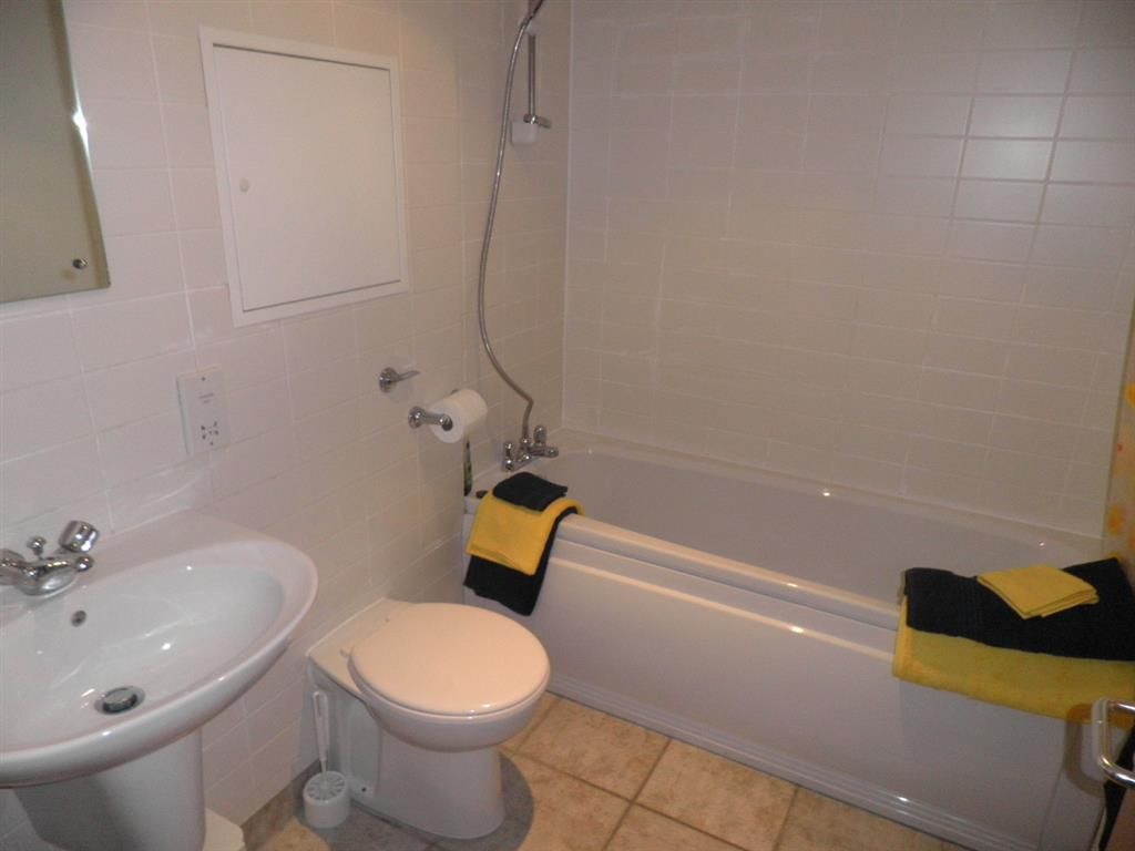 Property photo 2 of 6 Bathroom