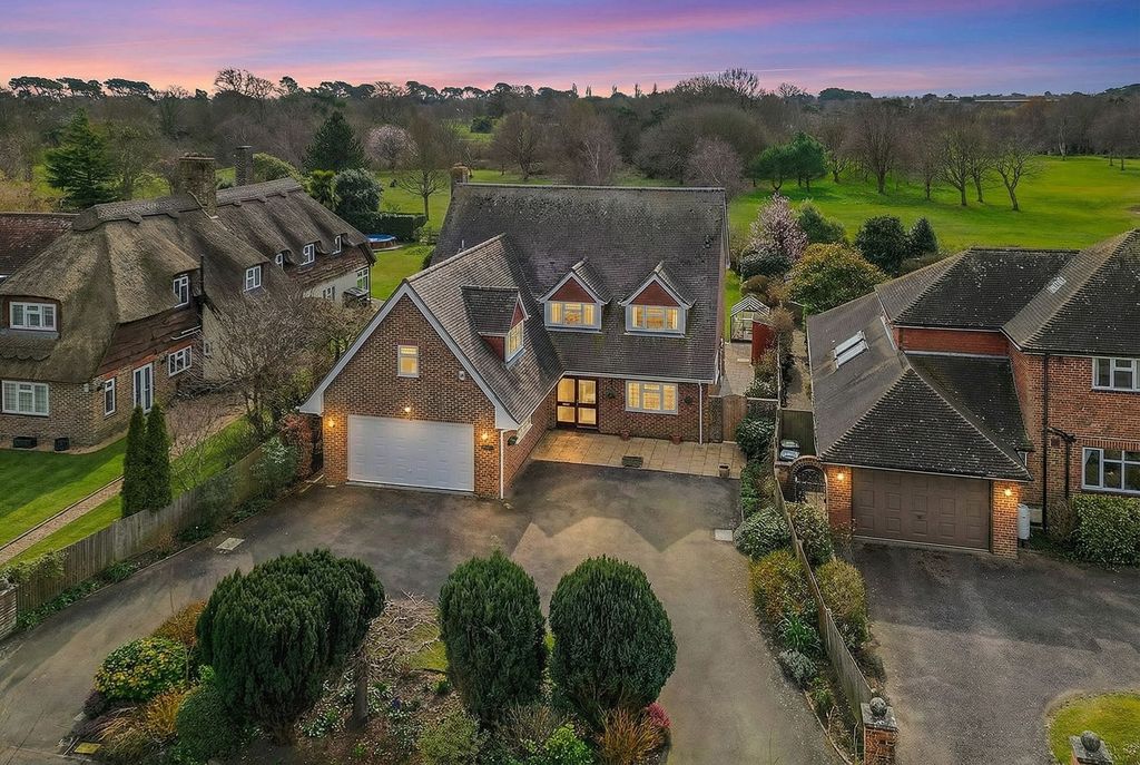 Property photo 1 of 21 Front