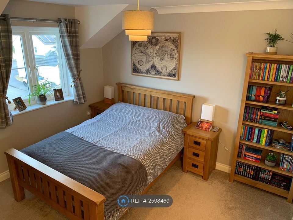 Property photo 3 of 13 Bedroom 1