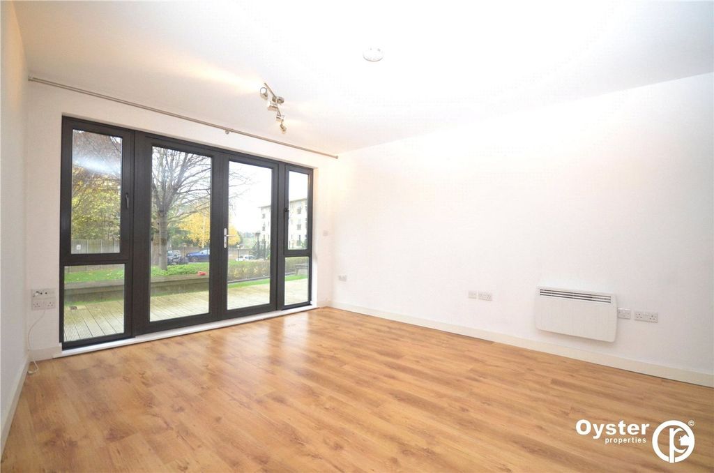 Property photo 2 of 8 Reception