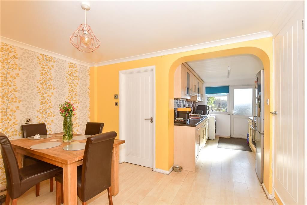 Property photo 3 of 9 Dining Area