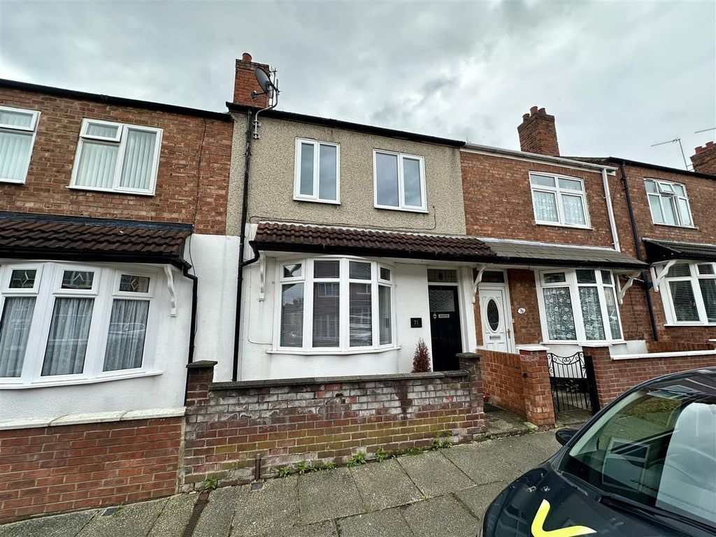 Property photo 3 of 11 Externally