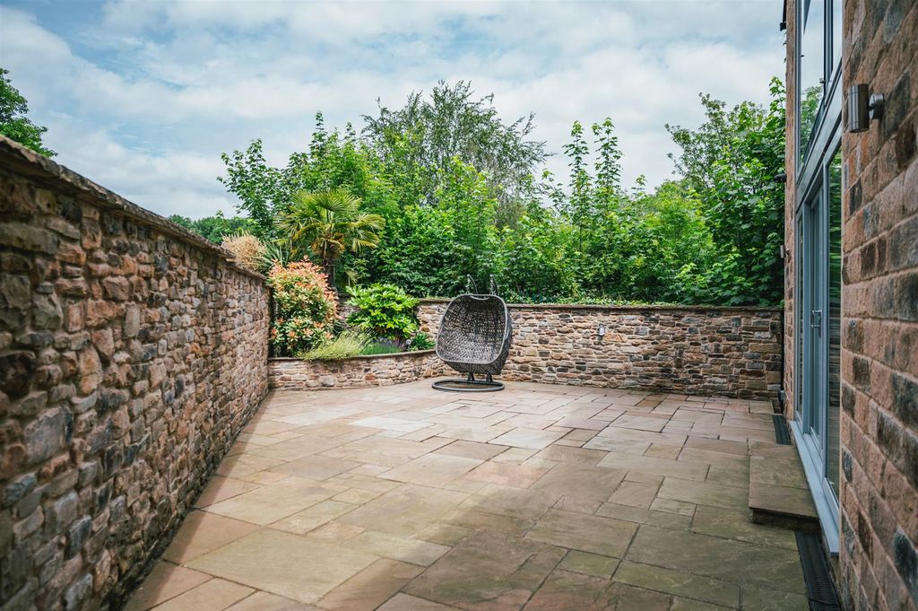Property photo 3 of 49 Exterior And Gardens