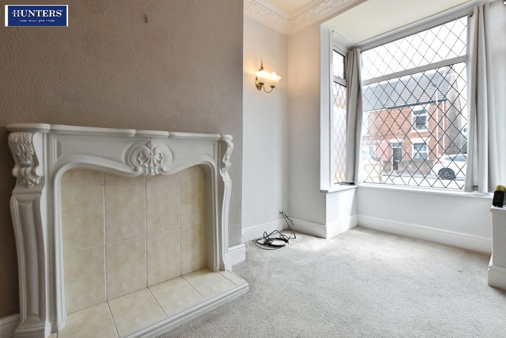 Property photo 3 of 14 Bay Window