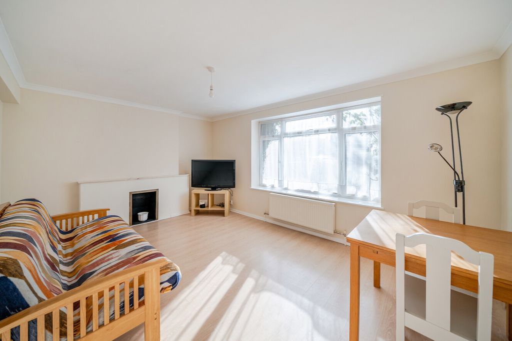 Property photo 2 of 13 1416173-17-69944B...