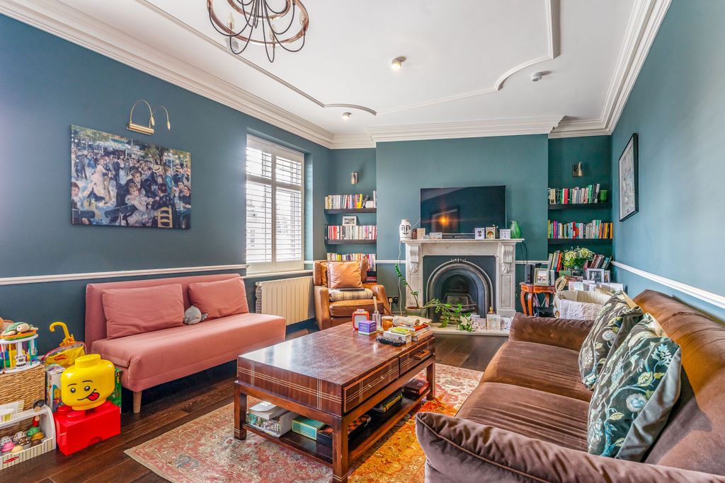 Property photo 1 of 9