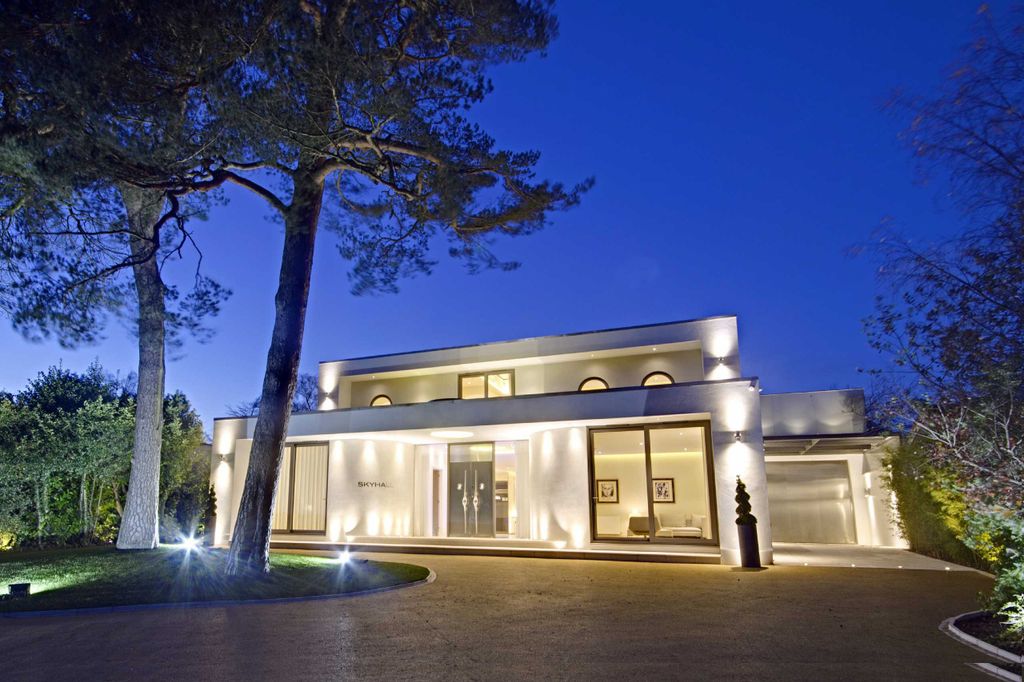 Property photo 1 of 25 Photo