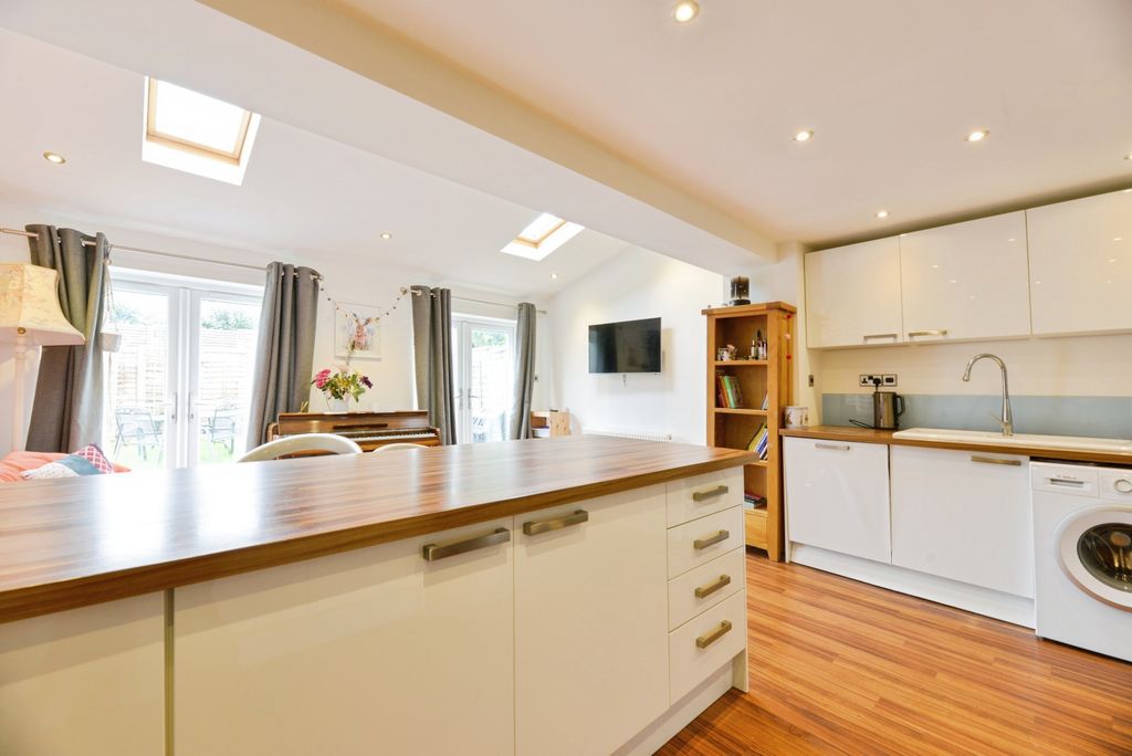 Property photo 3 of 21 Photo #3