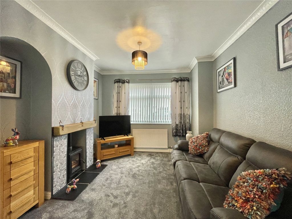 Property photo 3 of 23 Picture No. 21