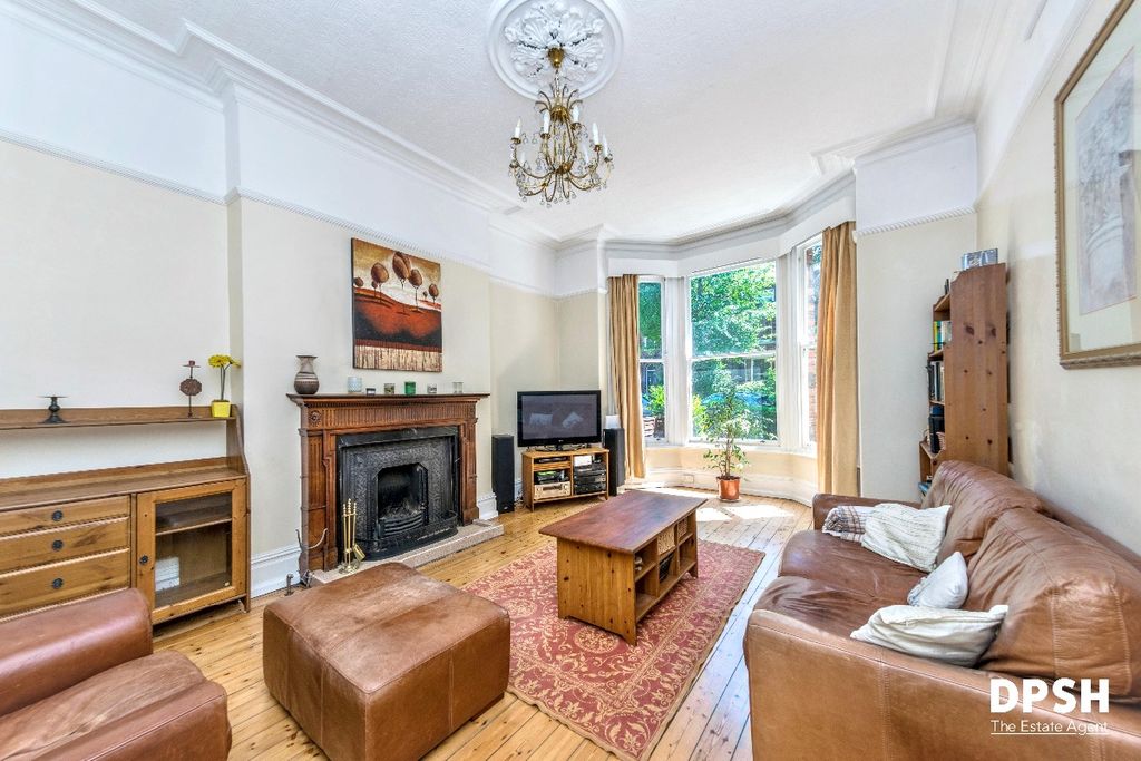 Property photo 2 of 54