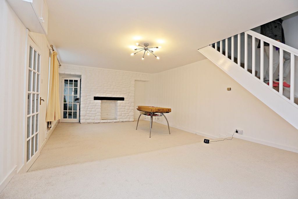 Property photo 3 of 21