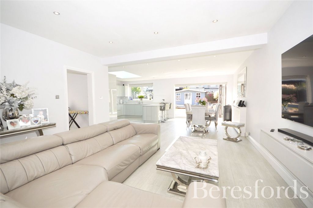 Property photo 2 of 18 Picture No. 02