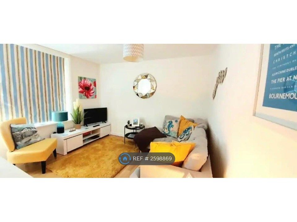 Property photo 2 of 14 Living Room