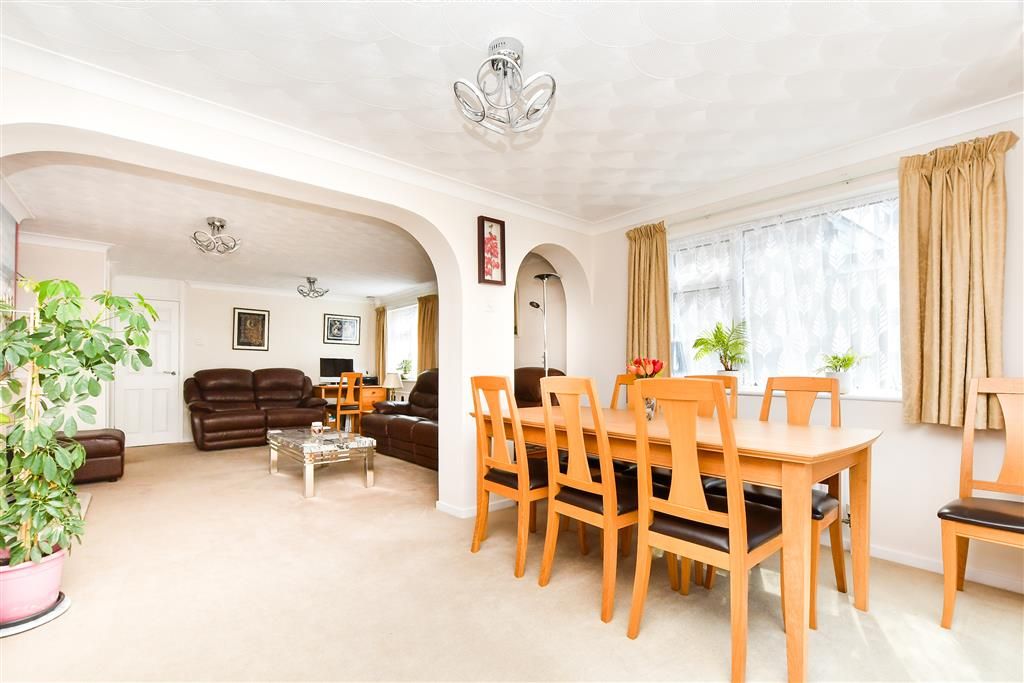 Property photo 3 of 14 Dining Area