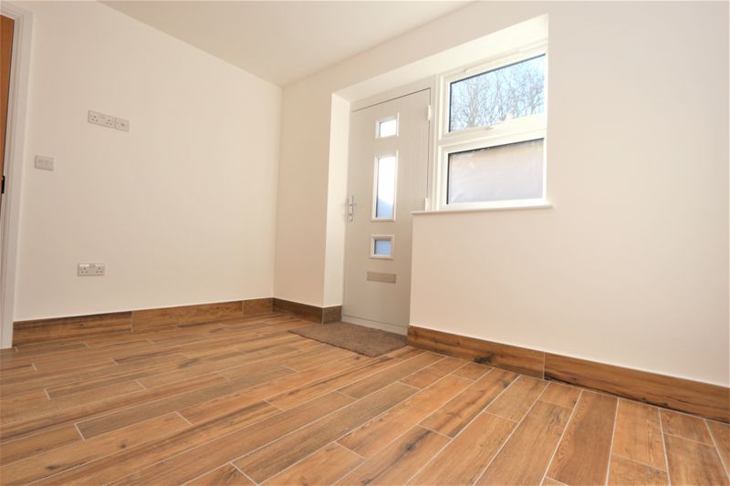 Property photo 3 of 11 Photo 12