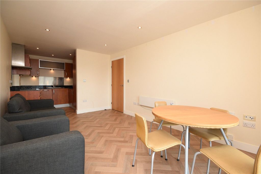 Property photo 2 of 11 Picture No. 03