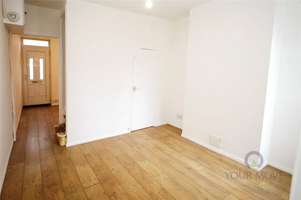 Property photo 3 of 14 Dining Room