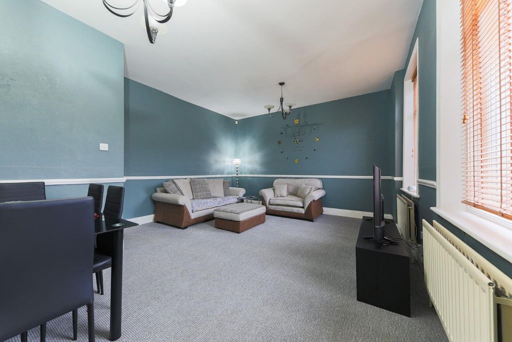 Property photo 2 of 10 Living Room