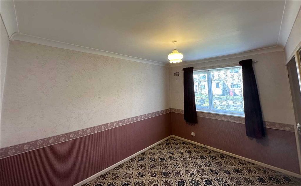Additional image 8 of 2 bed flat for saleKensington Road, Scunthorpe DN15