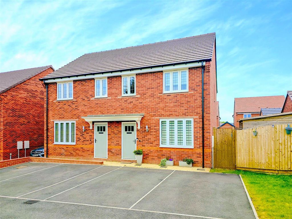 Property photo 2 of 25 Bluebell Close, Anslow, Burton-On-Trent (1).Jpg