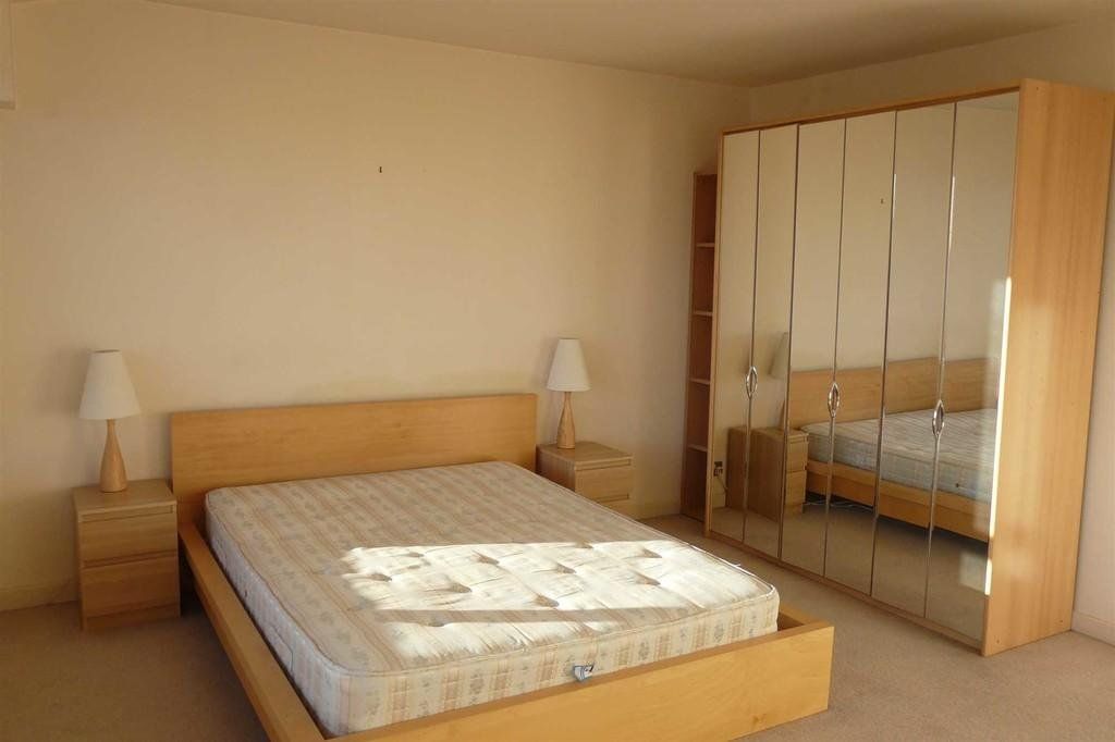 Property photo 2 of 5 Picture No. 03