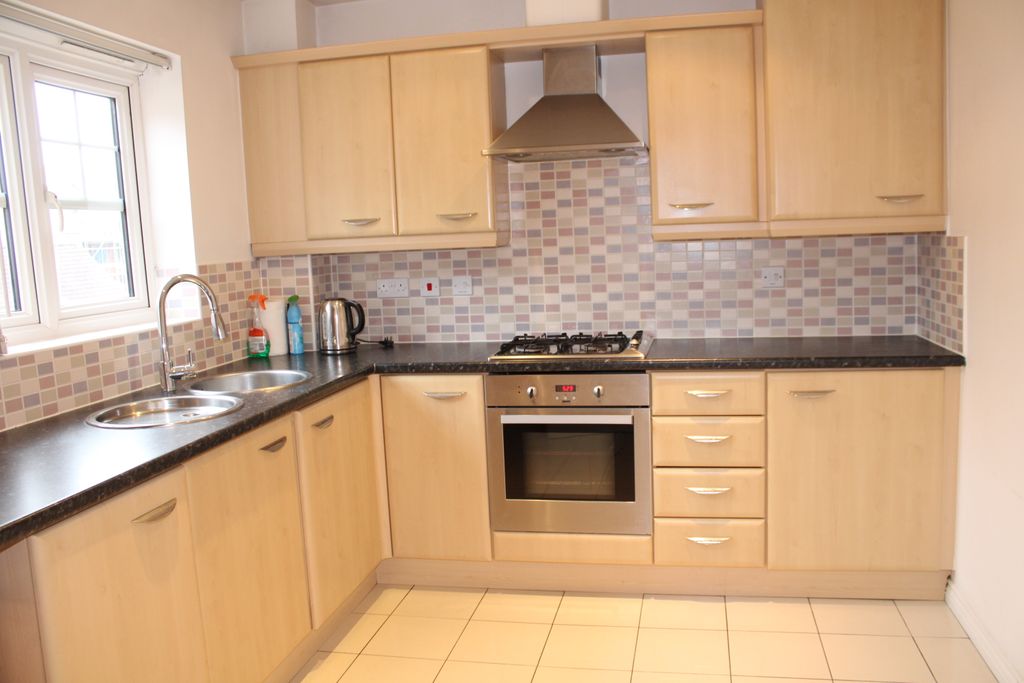 Property photo 3 of 13