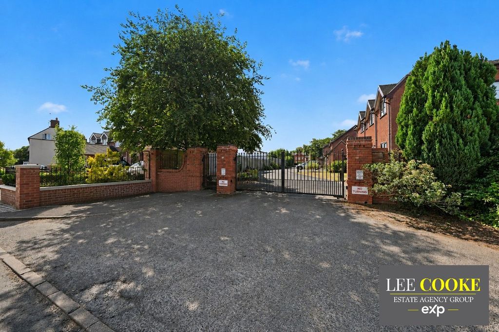 Property photo 3 of 41