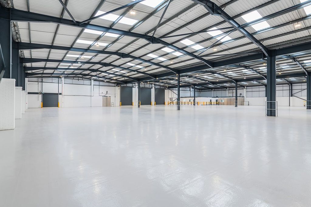 Property photo 2 of 7 Unit 9 Euroway Industrial Estate, Swindon-120.Jpg