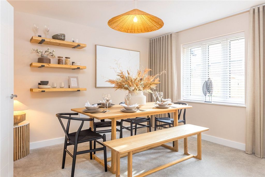 Property photo 3 of 14 Show Home