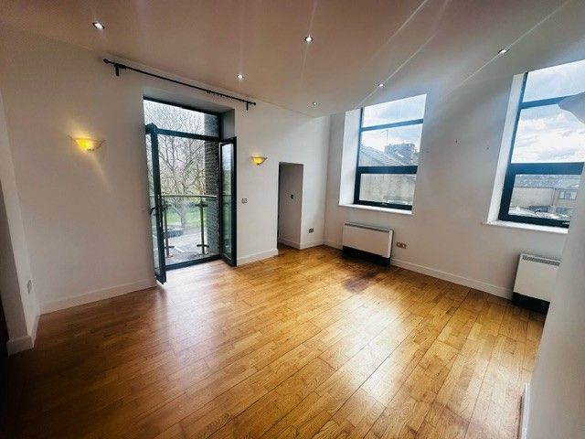 Property photo 3 of 24