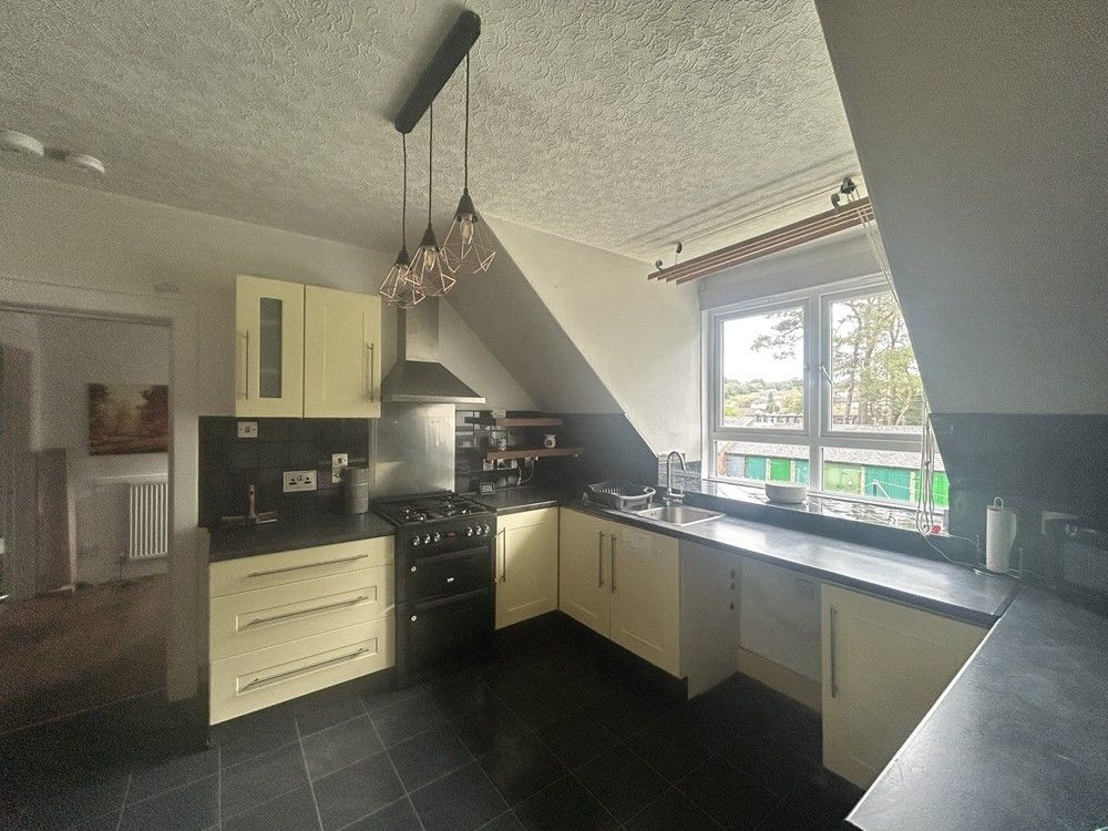 Property photo 2 of 5 31 Mr 2