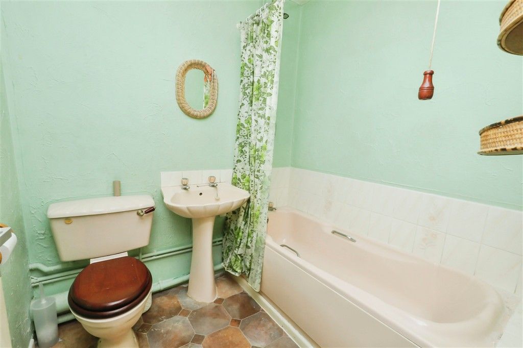 Property photo 3 of 5