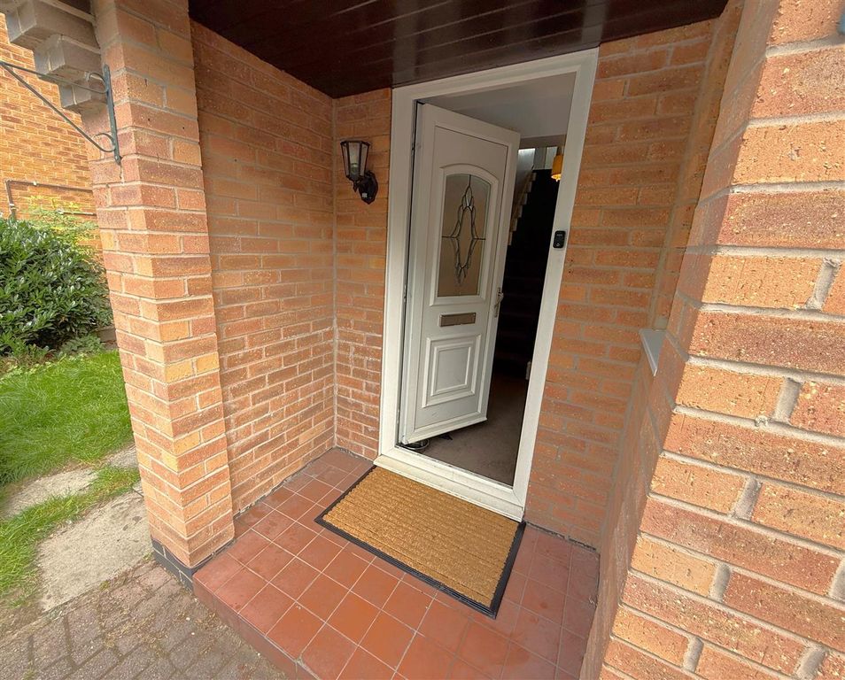 Property photo 3 of 21 Entrance.Jpg