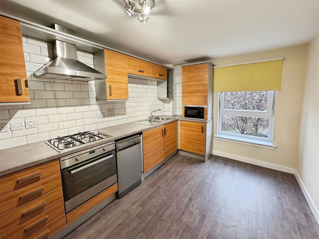 Property photo 3 of 9 5.Jpg