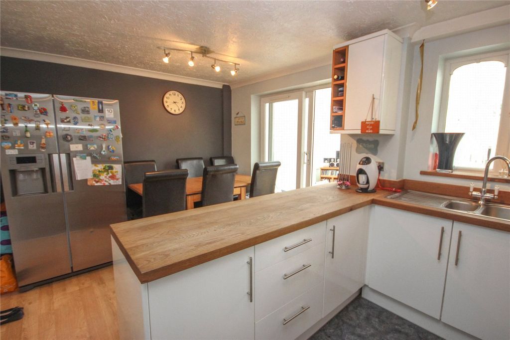 Property photo 3 of 12 Picture No. 18