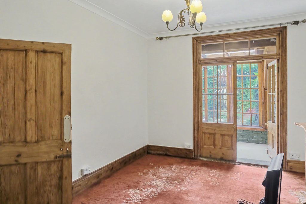 Property photo 3 of 17 22A Grosvenor Road, Twickenham, Middlesex, Tw1 4Ae