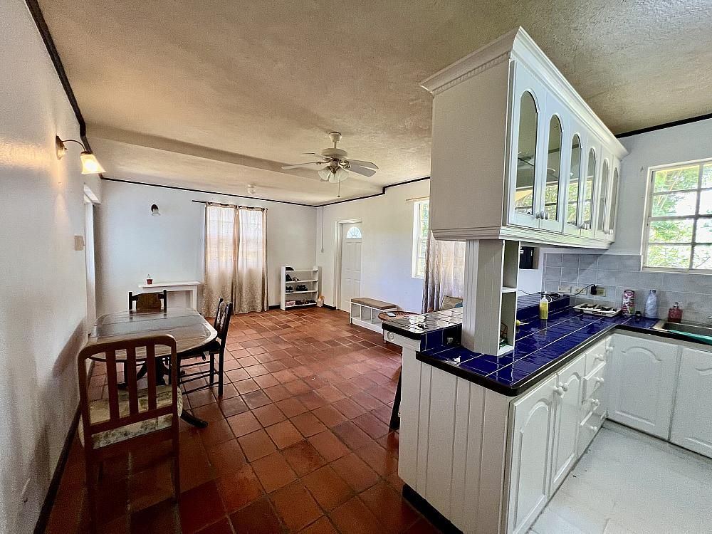 Property photo 2 of 38