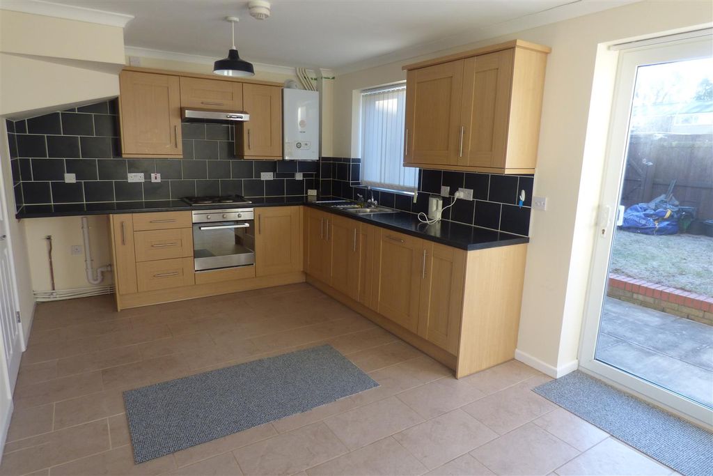 Property photo 3 of 12 P1410140.Jpg