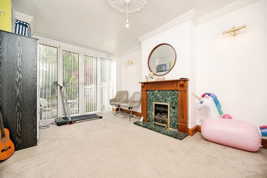 Property photo 3 of 23 Pbox-Img.Jpg