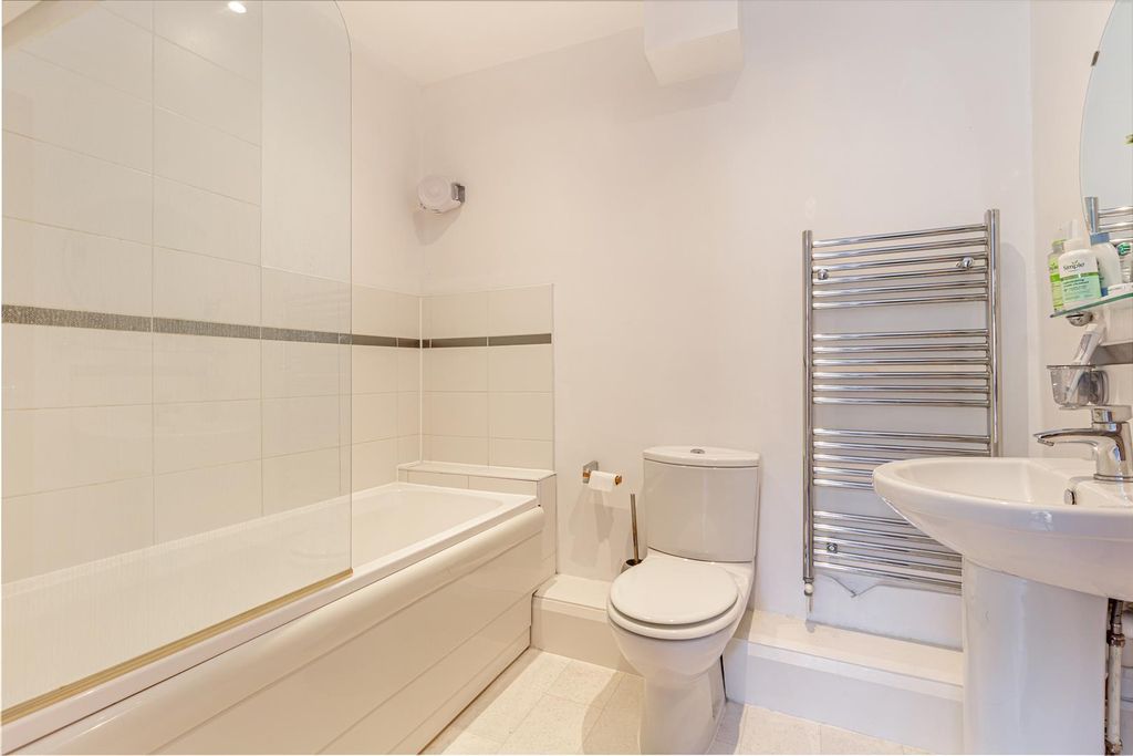 Additional image 12 of 2 bed flat for saleSt. Anns Road, Malvern WR14