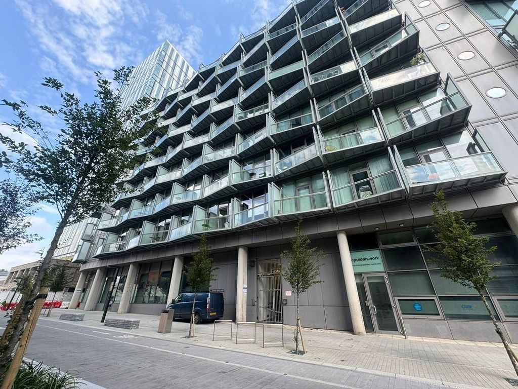 Property photo 3 of 12