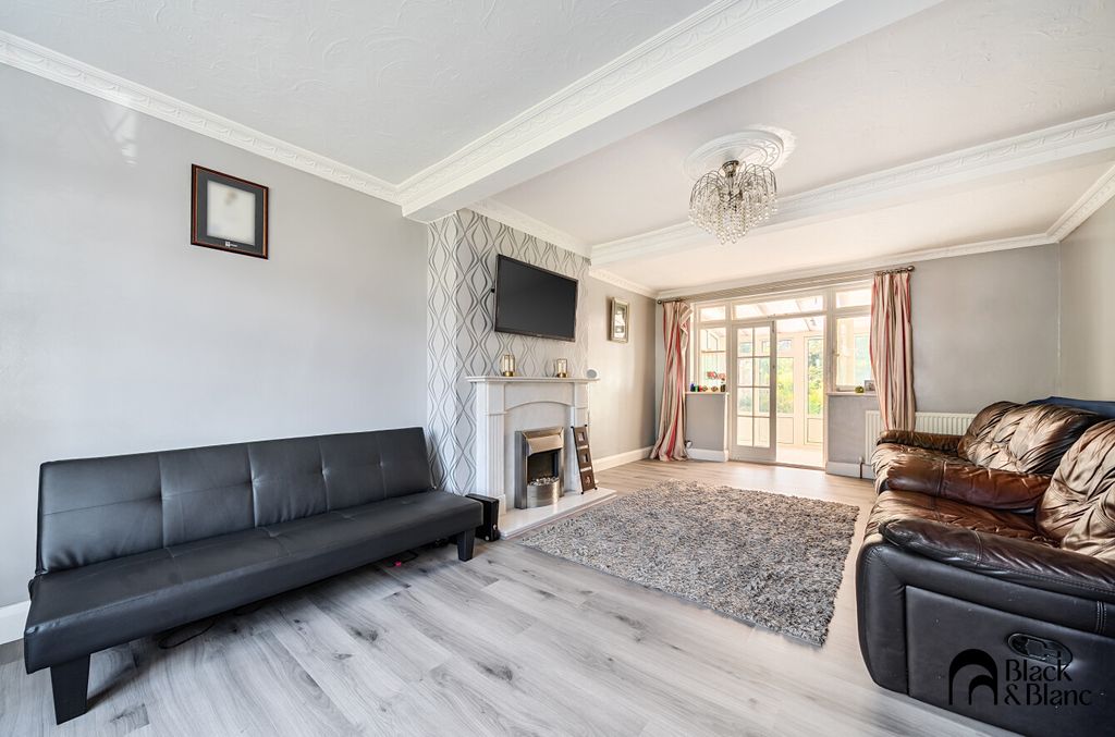 Property photo 2 of 18 Reception Room
