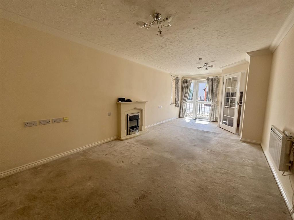 Property photo 2 of 6 Living Room.Jpg