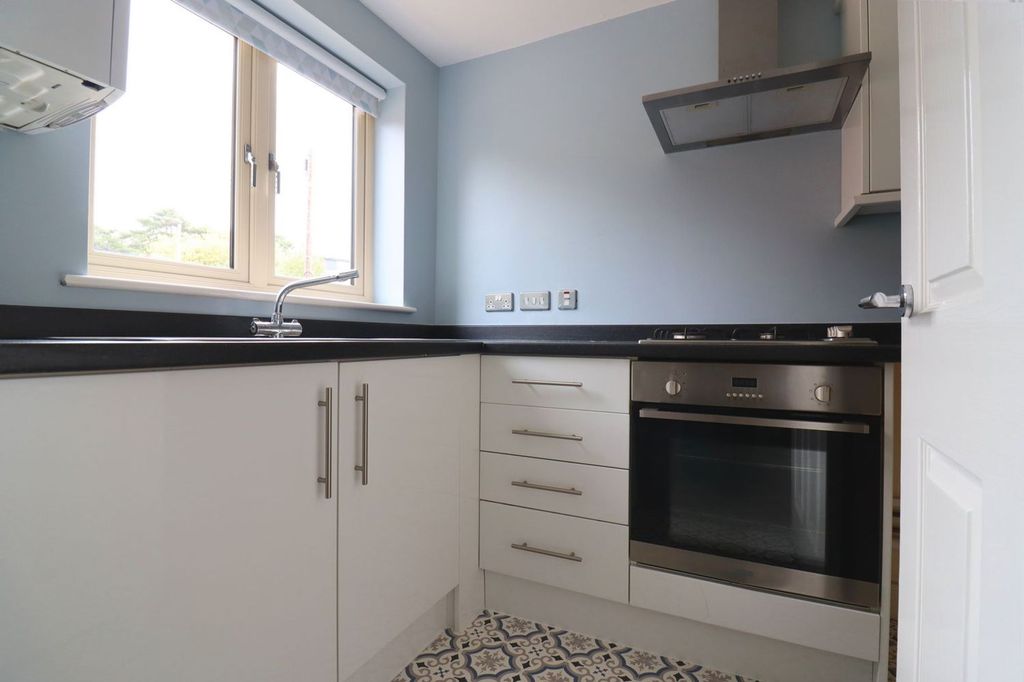 Property photo 3 of 9 Photo 3