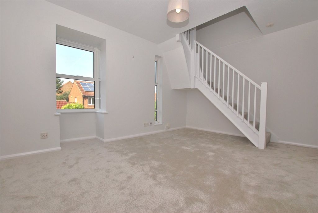 Property photo 2 of 6 Picture No. 11