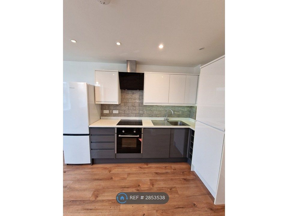 Property photo 1 of 12 Kitchen