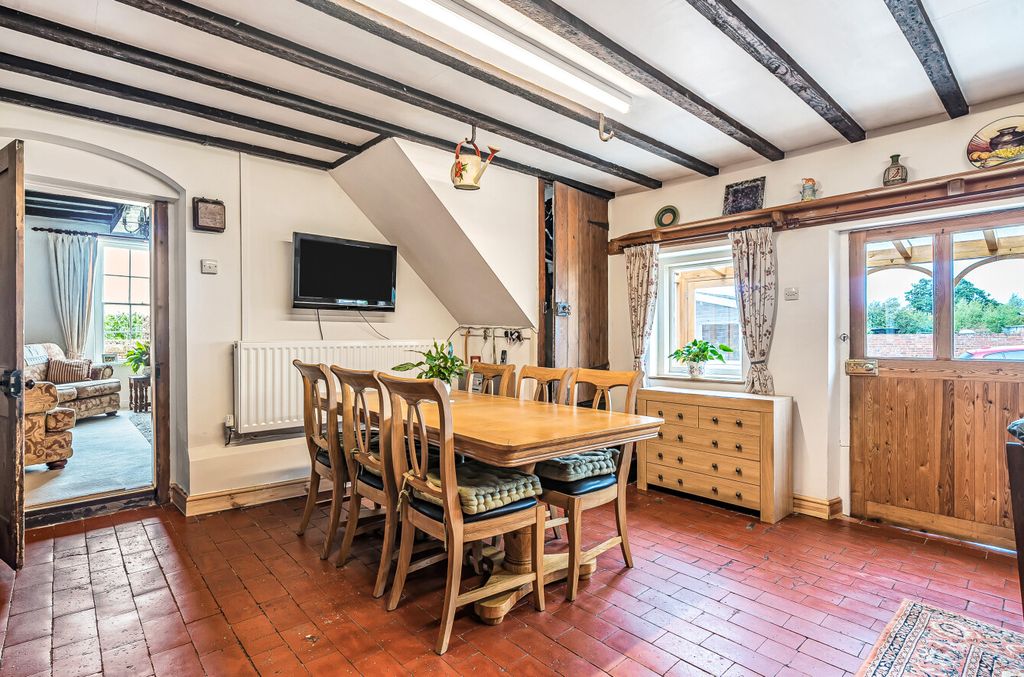 Property photo 3 of 21 66d04Aed20c6c-l-1175018 (3)