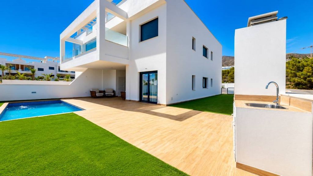 Property photo 1 of 30 Handy Key Last Bungalow Under 3 Bedrooms + Private Pool + 143m2 Garden + Ground Floor Bungalow 5 Minutes From Finestrat Beaches. Fully Furnished